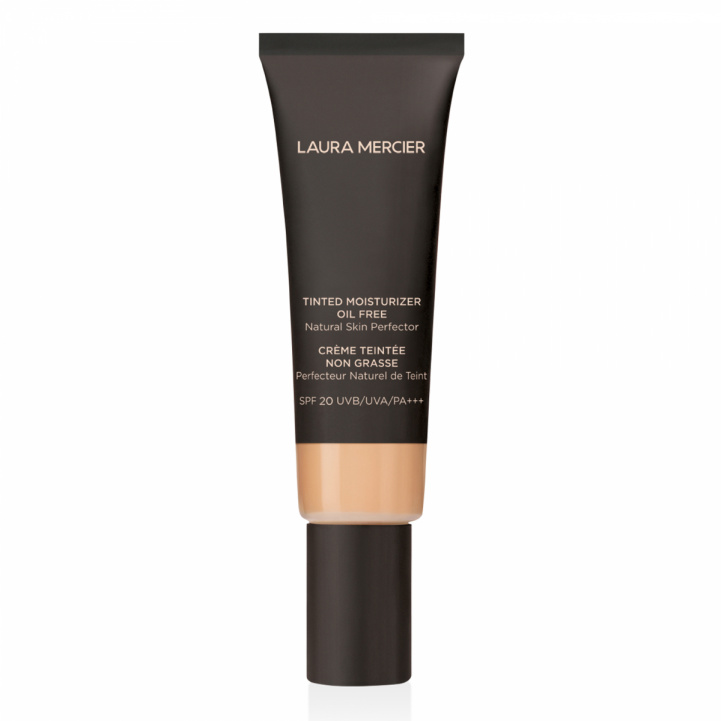 Tinted Moisturizer Oil Free Natural Skin Perfector SPF20 i gruppen Make Up / Bas hos COW parfymeri AB (100593)