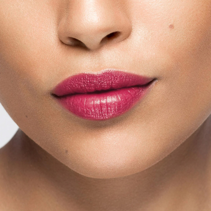 Satin Lipstick Refill, Innocent Red i gruppen Make Up / Läppar hos COW parfymeri AB (100848-6019)