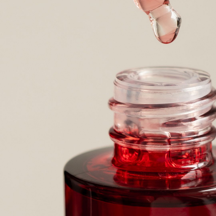 Advanced Multi-Perfecting Red Oil Serum i gruppen Hudvård / Serum hos COW parfymeri AB (100881)