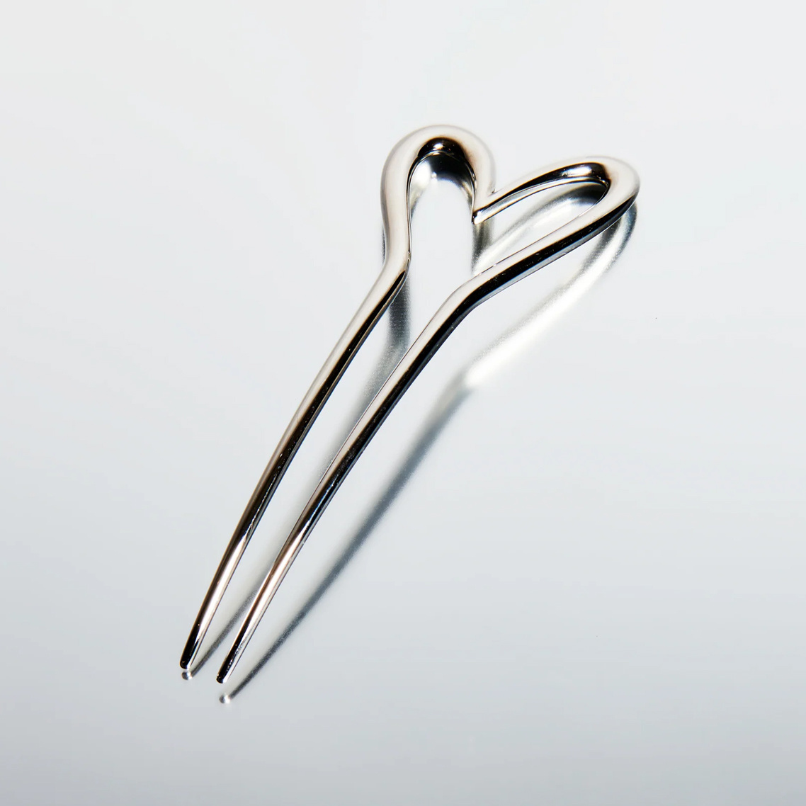 Köp Westman Atelier The Hair Pin Silver Cow Parfymeri