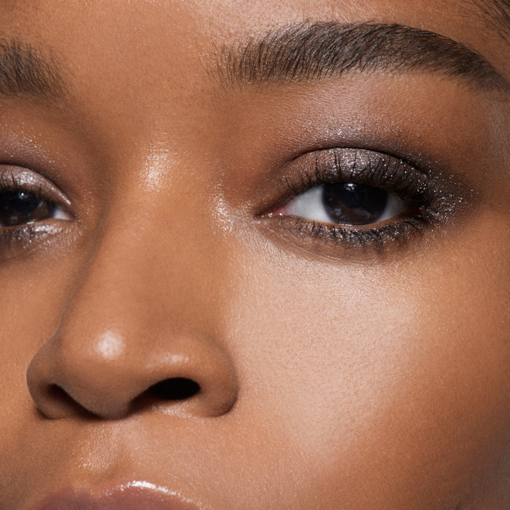 Satin Kajal liner, Jewel, Cocoa Pavé i gruppen Make Up hos COW parfymeri AB (101506-7286)