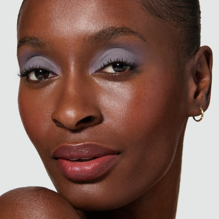 Liquid Silk Eyeshadow, Maude i gruppen Make Up hos COW parfymeri AB (101897-7290)