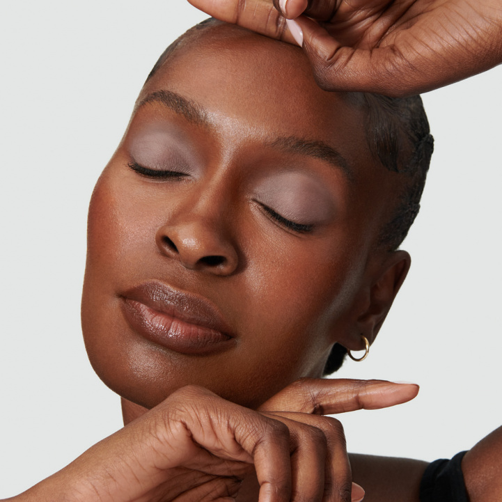 Liquid Silk Eyeshadow i gruppen Make Up / Ögon hos COW parfymeri AB (101897)