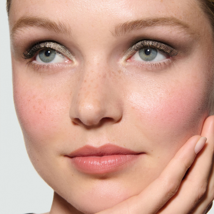 Liquid Lurex Eyeshadow i gruppen Make Up hos COW parfymeri AB (101898)