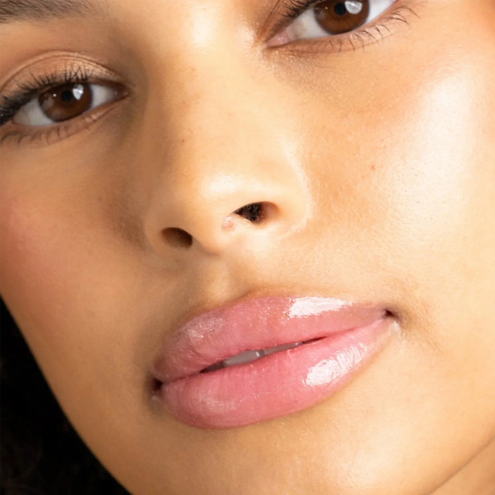 One Luxe Gloss, The Pink Slip i gruppen Make Up / Läppar hos COW parfymeri AB (11300-4874)