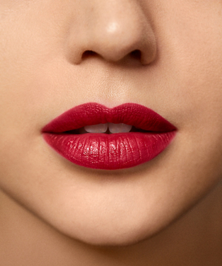 Rouge Essentiel Silky Creme Lipstick, Rouge Ultime i gruppen Make Up / Läppar hos COW parfymeri AB (1270460-4463)