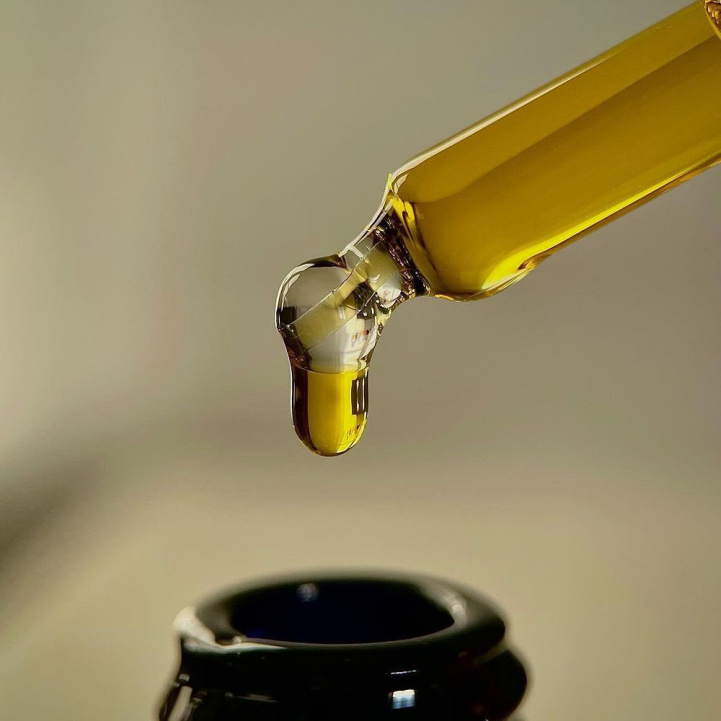 Active Treatment Essence i gruppen Hudvård / Serum hos COW parfymeri AB (31)