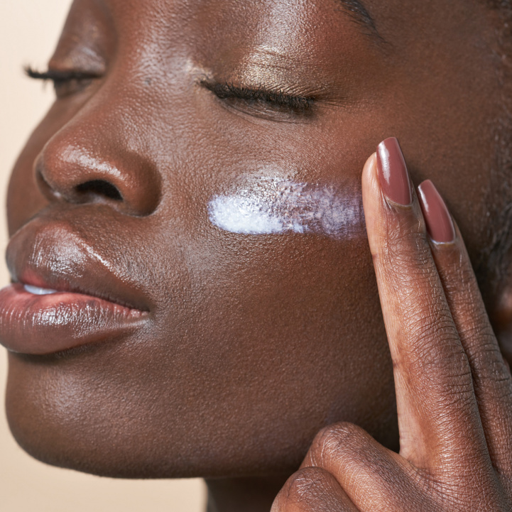 All-Physical Lightweight Wrinkle Defense Spf 30 i gruppen Kropp och Bad / Solskydd hos COW parfymeri AB (564880)