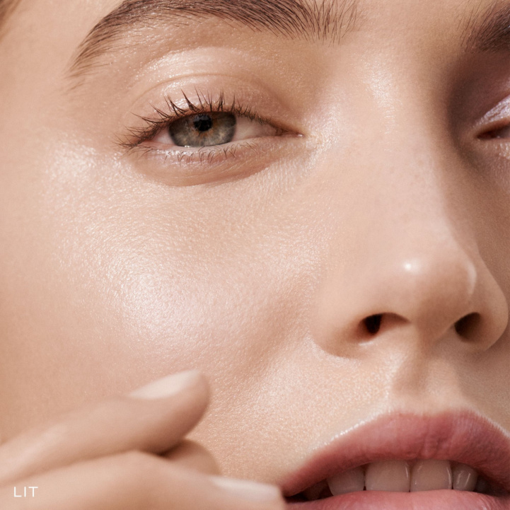 Lit Up Highlighter Stick i gruppen Make Up / Bas hos COW parfymeri AB (BF241500)