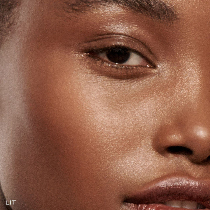 Lit Up Highlighter Stick i gruppen Make Up / Bas hos COW parfymeri AB (BF241500)